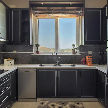 Villa Kyparisses With Private Pool La Canea