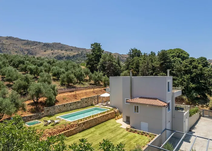 Villa Kyparisses With Private Pool
